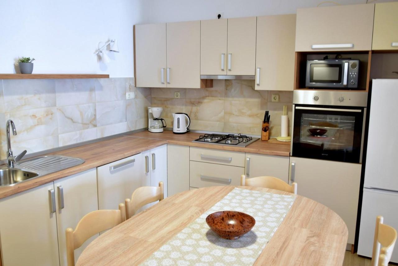 Zoro Apartments Palit Εξωτερικό φωτογραφία